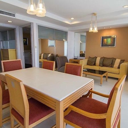 Antique Palace Apartment 방콕 외부 사진
