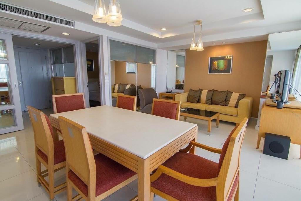 Antique Palace Apartment 방콕 외부 사진